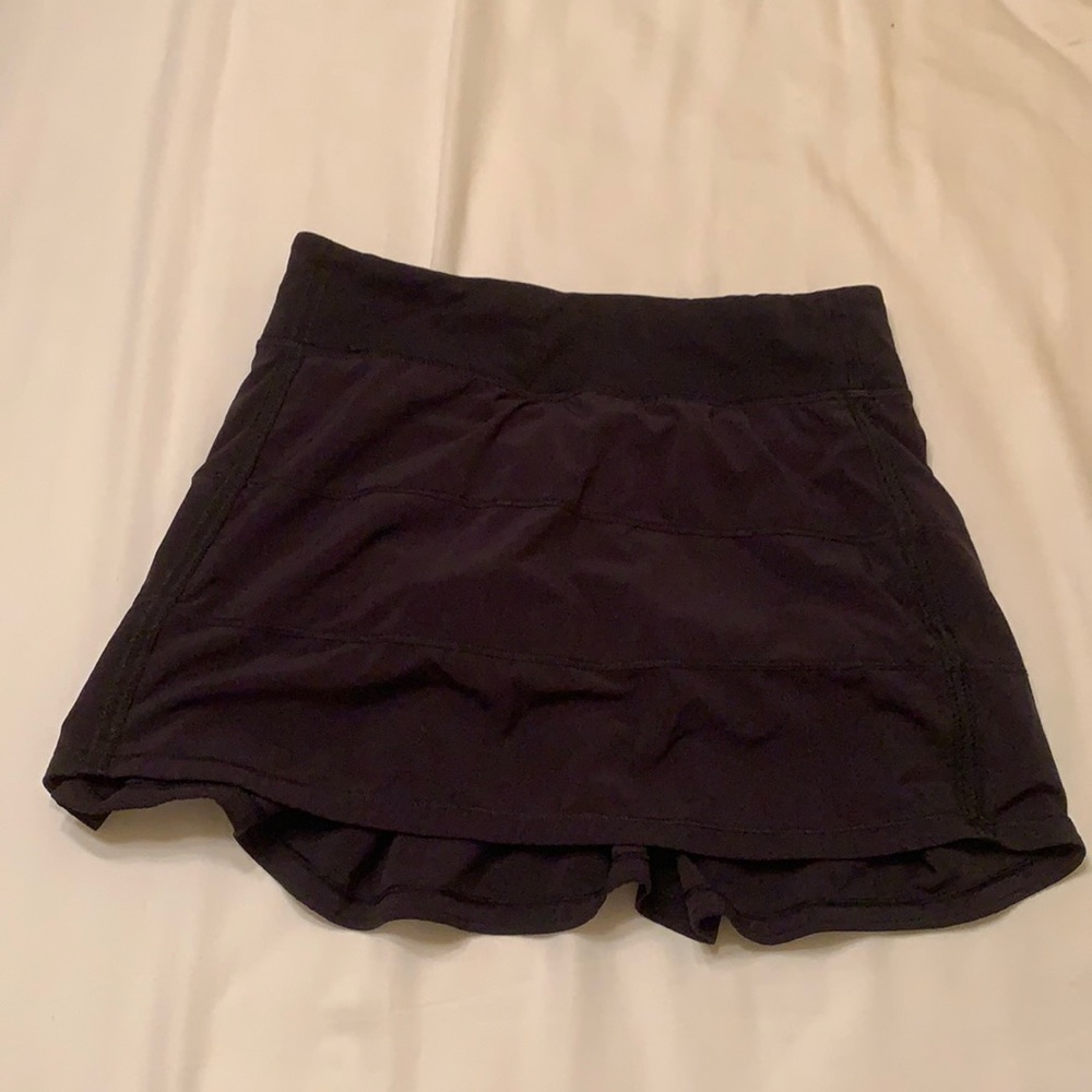 Black lulu skirt